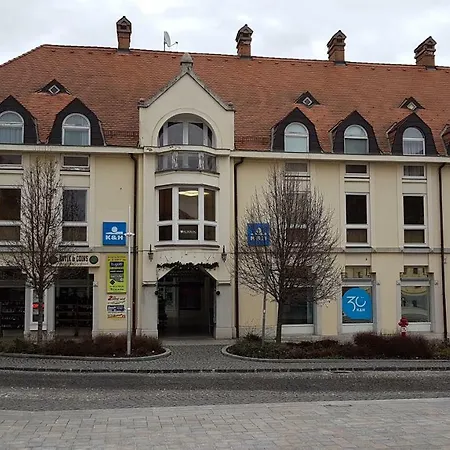 Basement Atrium Apartman Apartment Keszthely